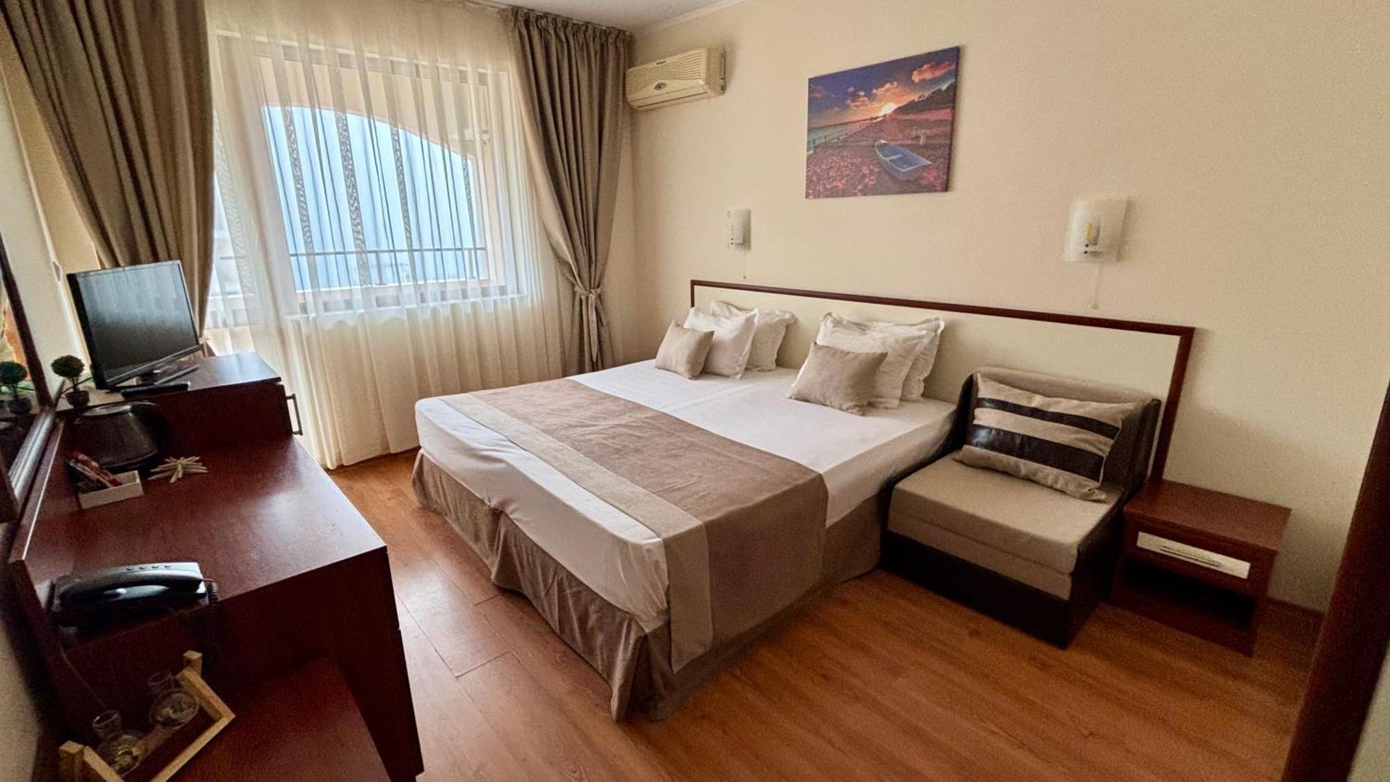 Hotel Sea Vista Sveti Vlas Exterior foto